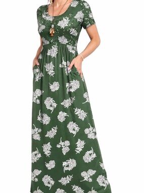 Women’s Green Floral Short Sleeve Maxi Dress size Small, stretchy comfortable